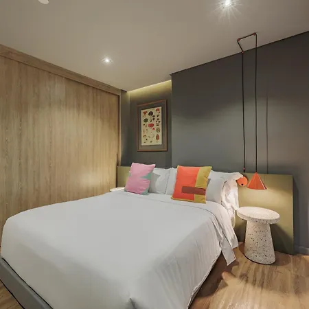 Versus Hotel Medellin Exterior photo